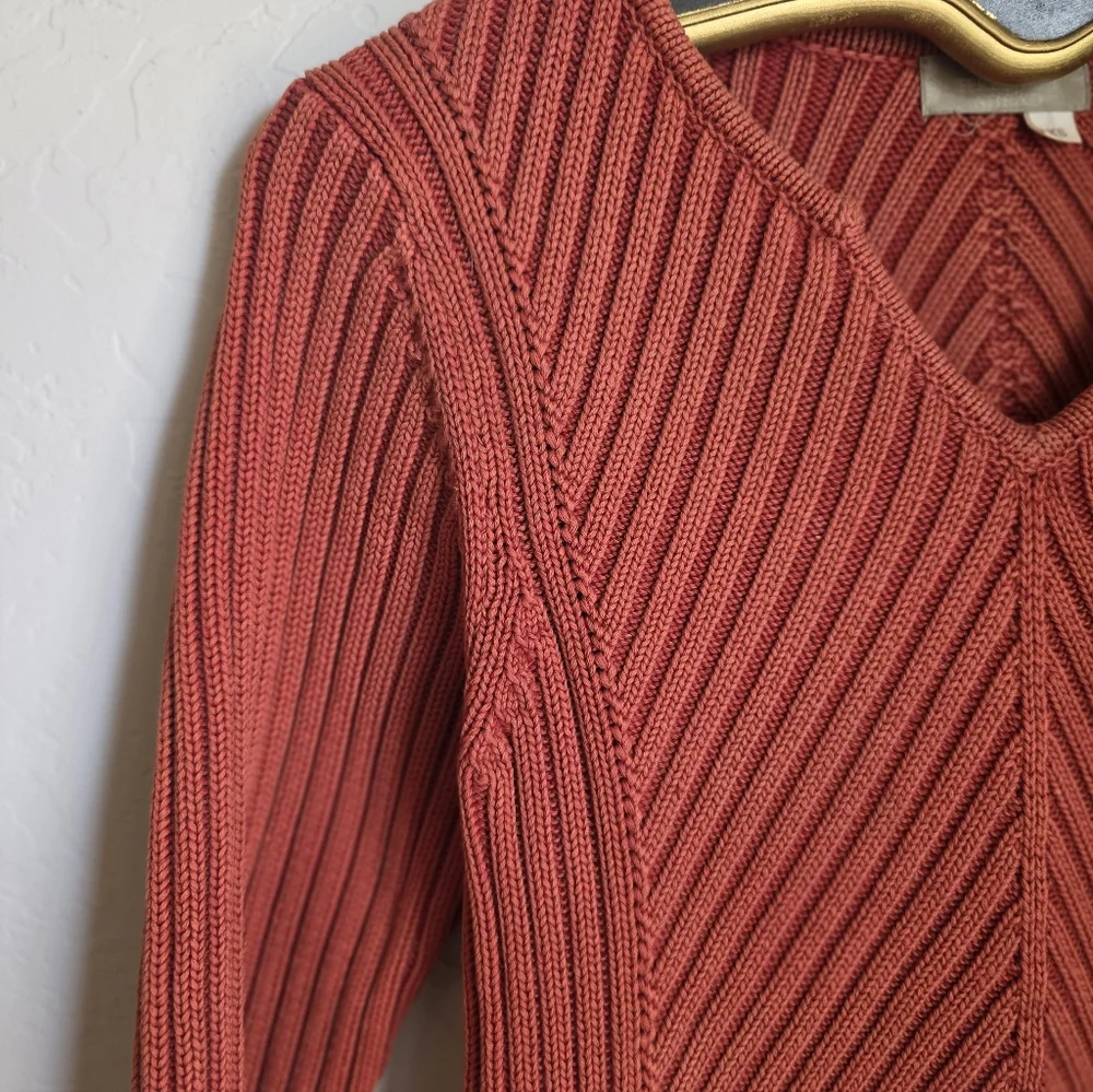 The Territory Ahead Women's V-Neck Red/Burnt Orange Sweater Size‎ XS
